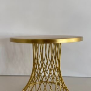 golden wire leg stand